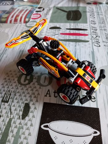 Buggy LEGO 42101