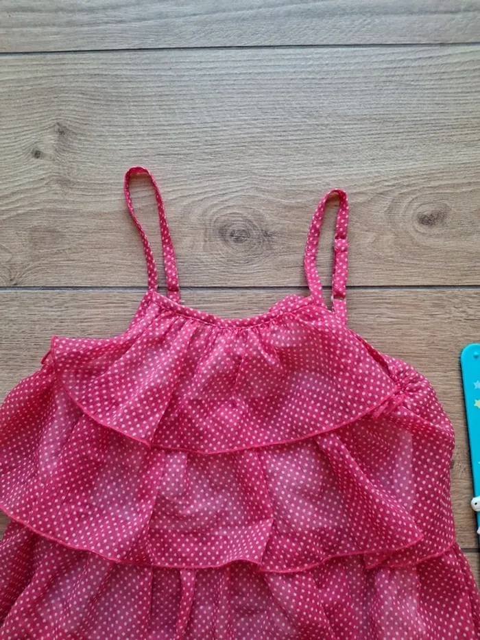 Robe 6 ans très bon état - photo numéro 2