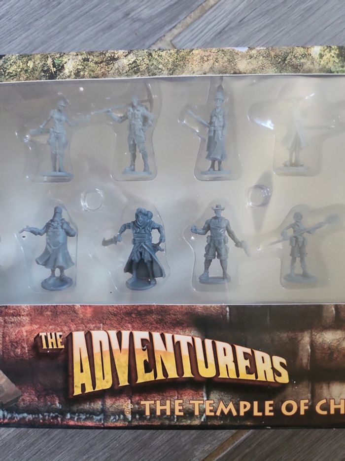 Boite de figurines the adventurers - photo numéro 2