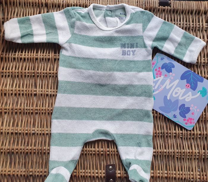 Lot 4 pyjamas velours 1 mois - photo numéro 4