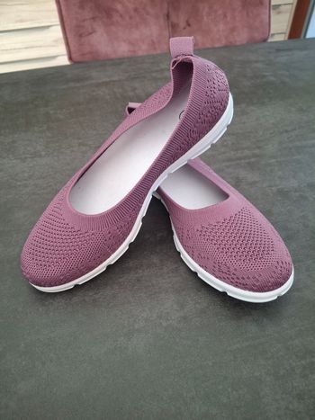 Ballerines prunes 38 neuves