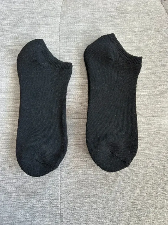 Lot 2 paires de chaussettes noires 38-42 - photo numéro 3