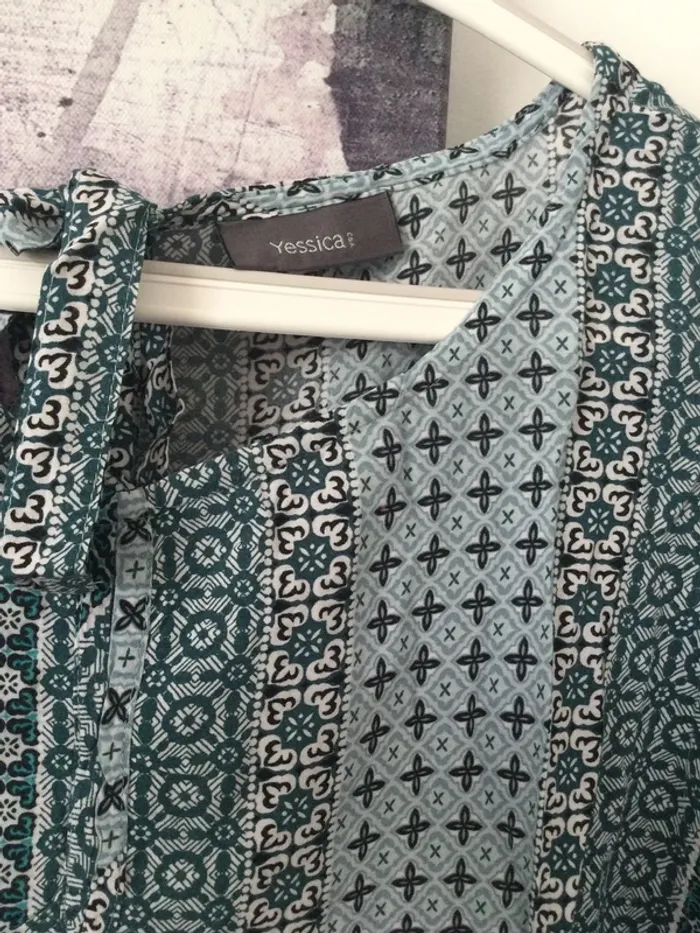Blouse à motifs taille 36 - photo numéro 2
