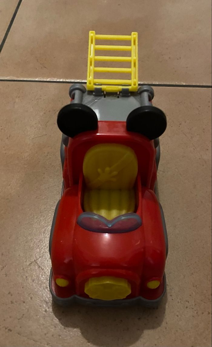 Voiture de pompier de Mickey - photo numéro 2