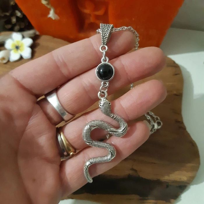 Collier fantaisie pendentif serpent - photo numéro 5