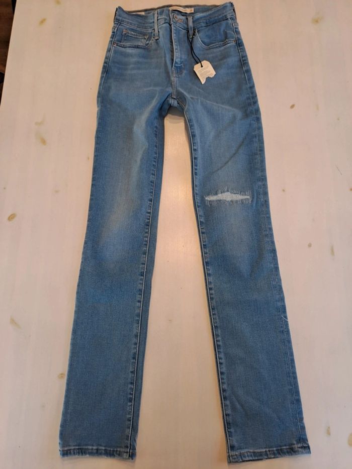 Jeans Levi's 724 high-rise straight 25x30 neuf - photo numéro 2