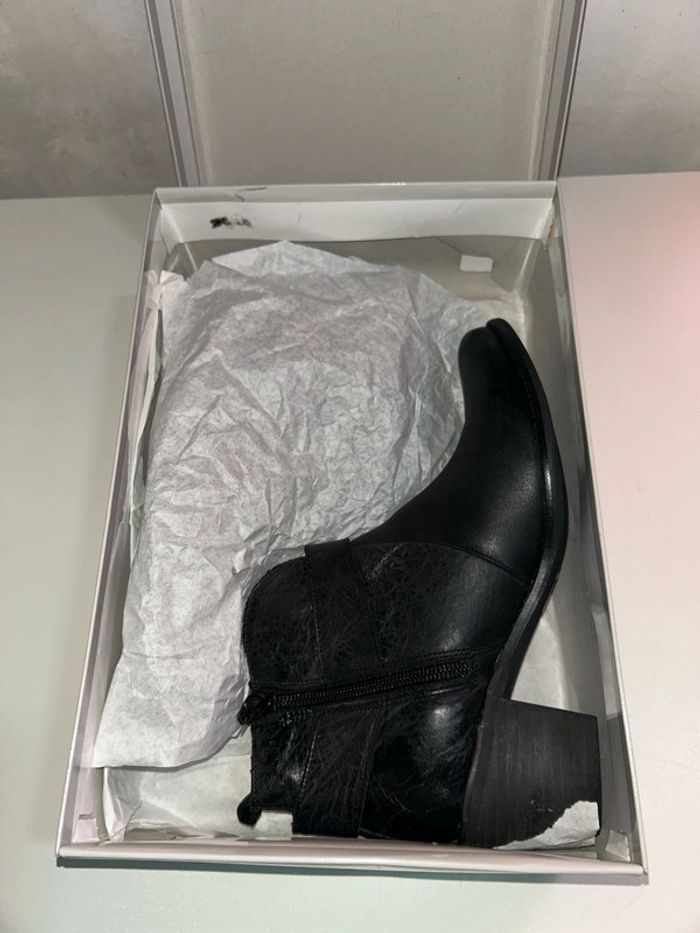 Bottine petits talons cuir noir - photo numéro 9