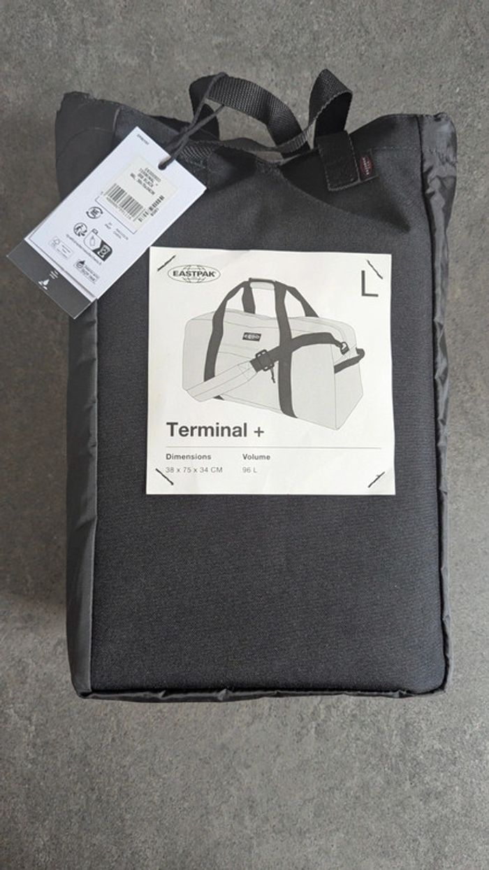 Eastpak Terminal, Sac de voyage, 38 x 75 x 34 cm, 96 L - Black