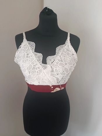 Top court dentelle 38