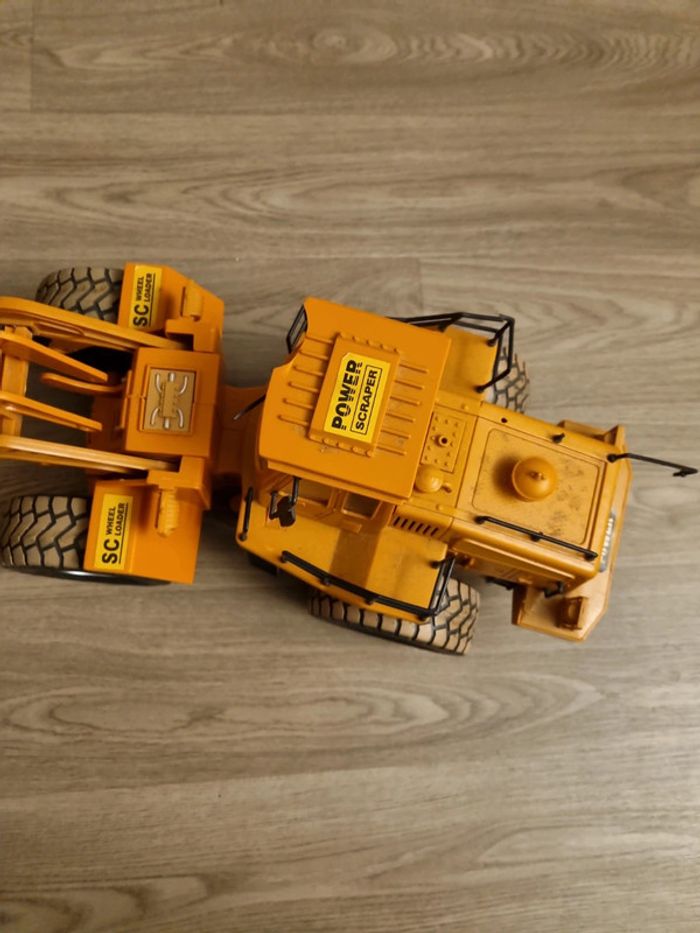 Grande tractopelle - photo numéro 2