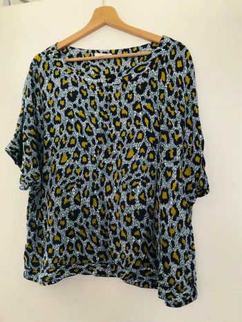 Tee shirt H&M imprimé léopard taille 40 parfait état