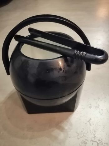seau à glacons noir et sa pince