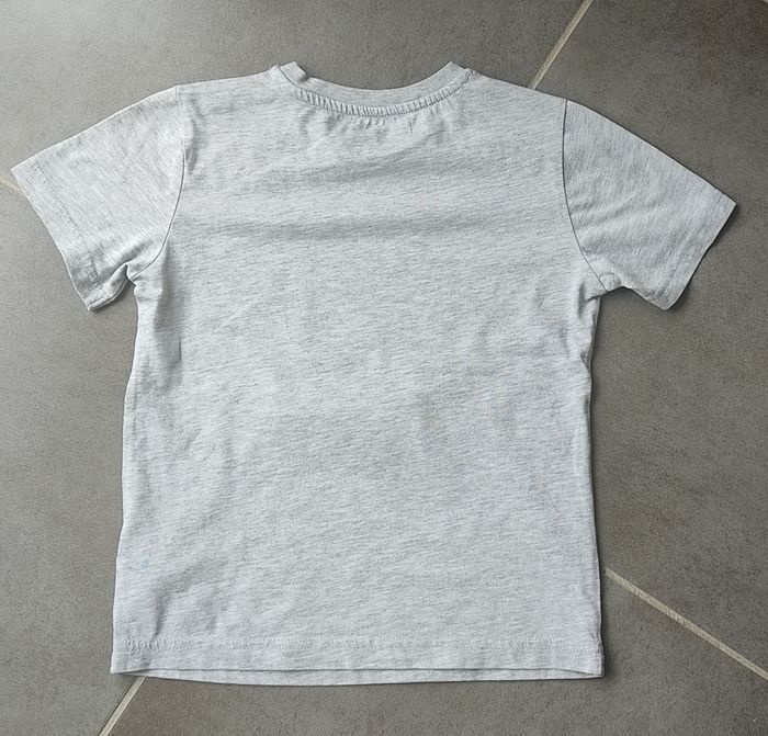 Tshirt dinosaure 8 ans - photo numéro 3