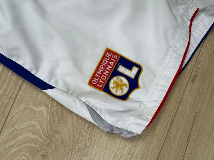 Short football enfant OL vintage umbro 10-11 ans - photo numéro 5