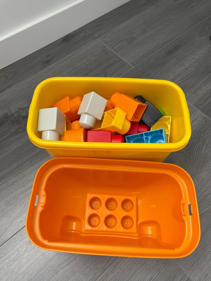 Boîte Lion Mega Bloks avec 34 bloks - photo numéro 3