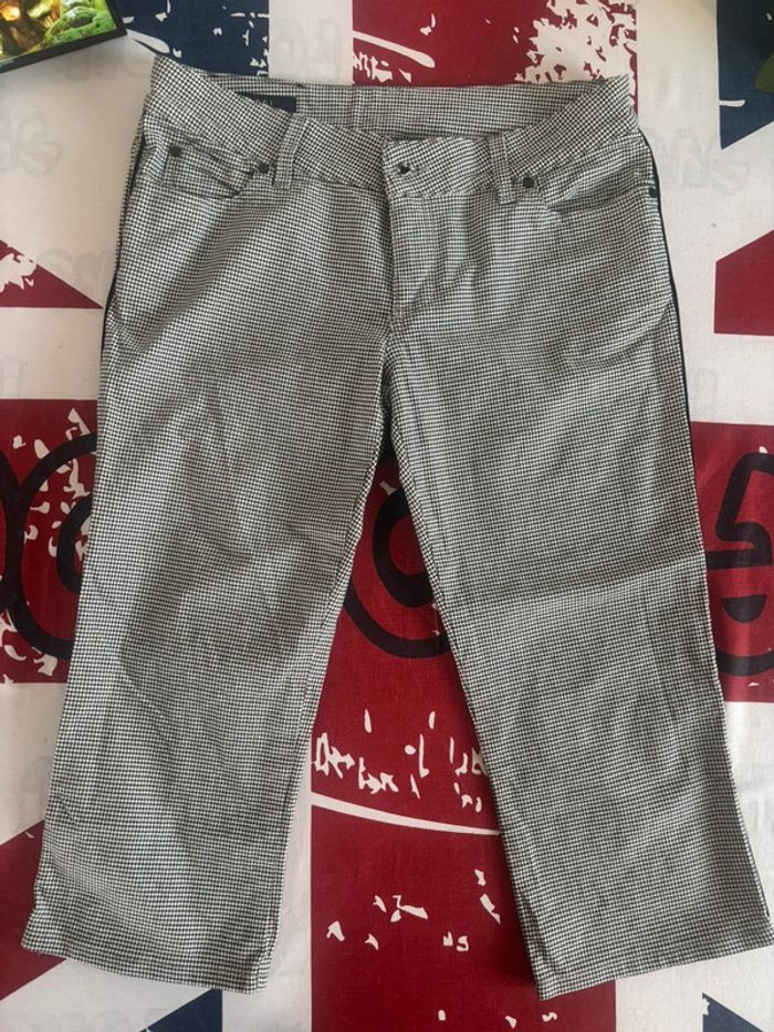 Pantacourt Gucci motif noir et blanc taille 44