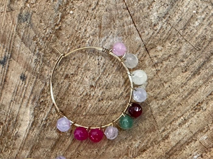 Boucles d’oreilles créoles moyenne perles naturelles habaha Paris - photo numéro 2