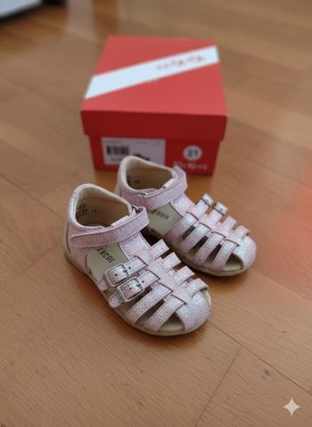 Sandales été Kickers fille – Taille 21 – Très bon état