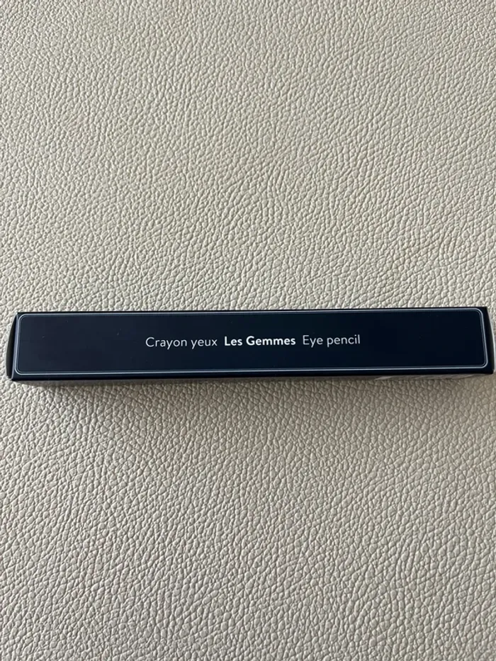 Crayon yeux - photo numéro 2