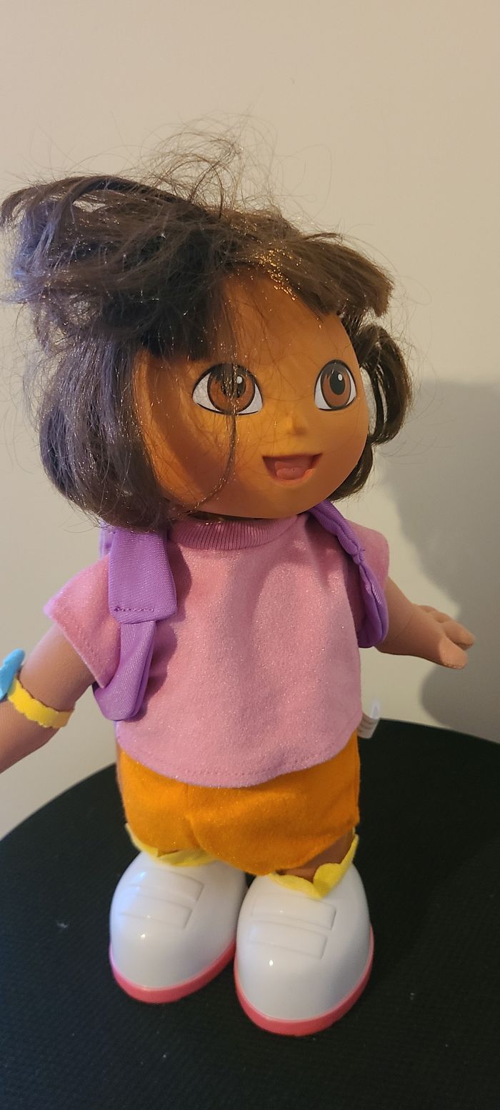 2001 Fisher Price Dora l'exploratrice Poupée Dora interactif  Vintage - photo numéro 4