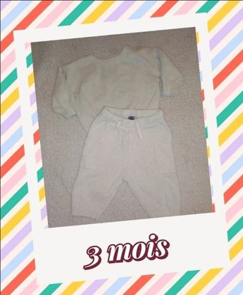 Ensemble bébé pull et pantalon