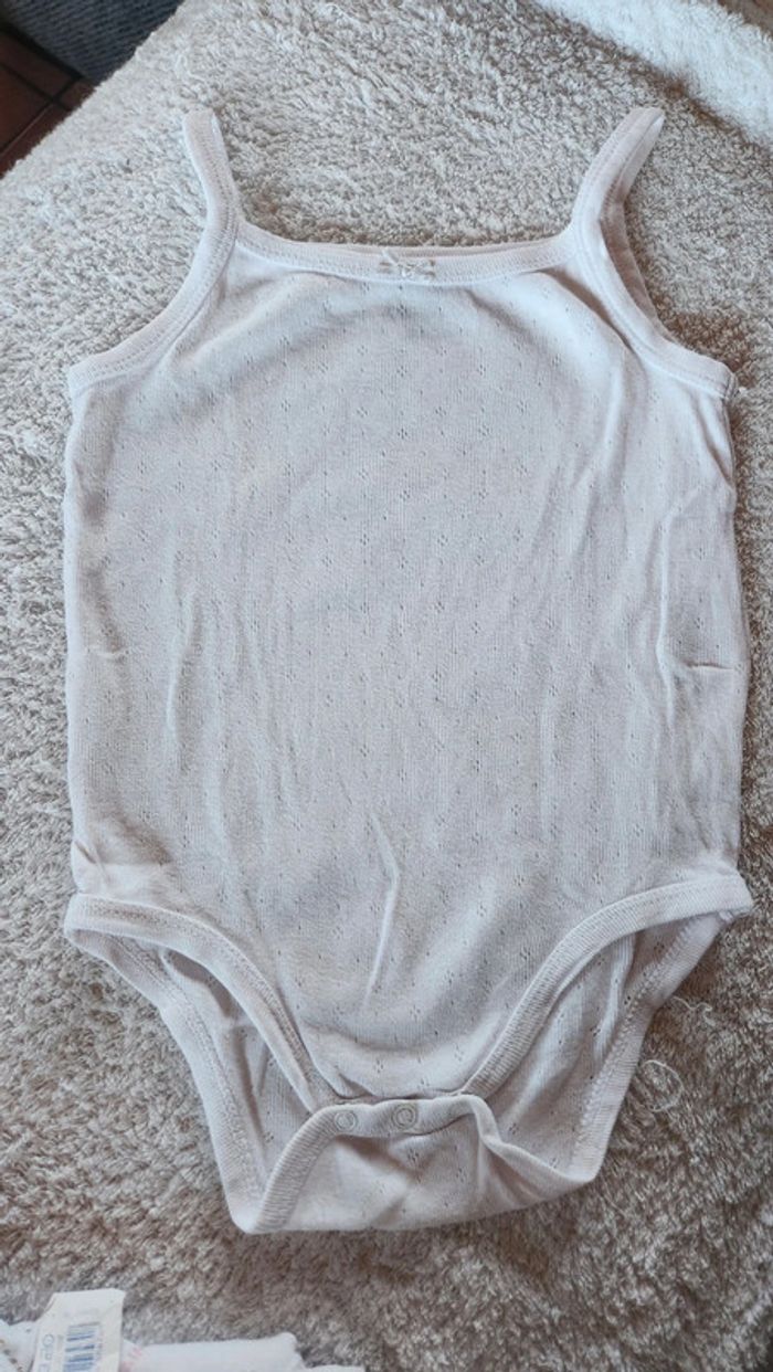 Lot de bodies - photo numéro 4