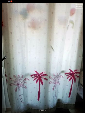 2 rideaux avec oeillets très bon état