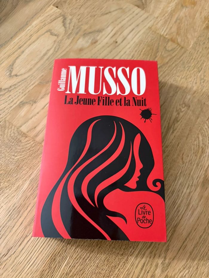 Livre La jeune fille et la nuit Édition Collector - photo numéro 4