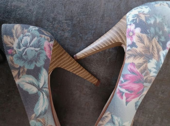 Chaussures à talons en toile fleurie pointure 39 - photo numéro 5