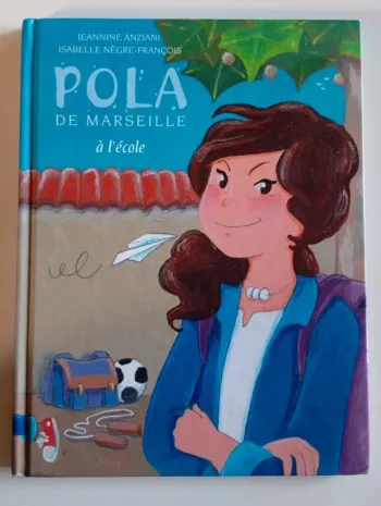 Pola à l'école