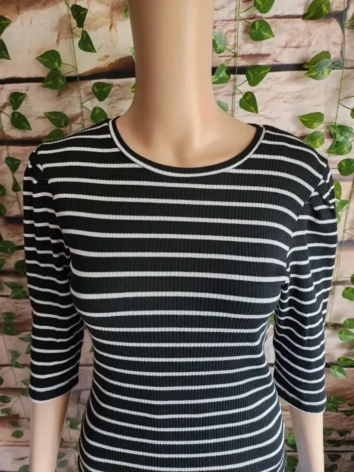 🌸T-shirt Rayé Jennyfer Taille 36🌸 - photo numéro 3