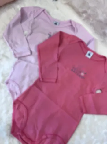 Lot 2 bodies taille 36 mois petit bateau