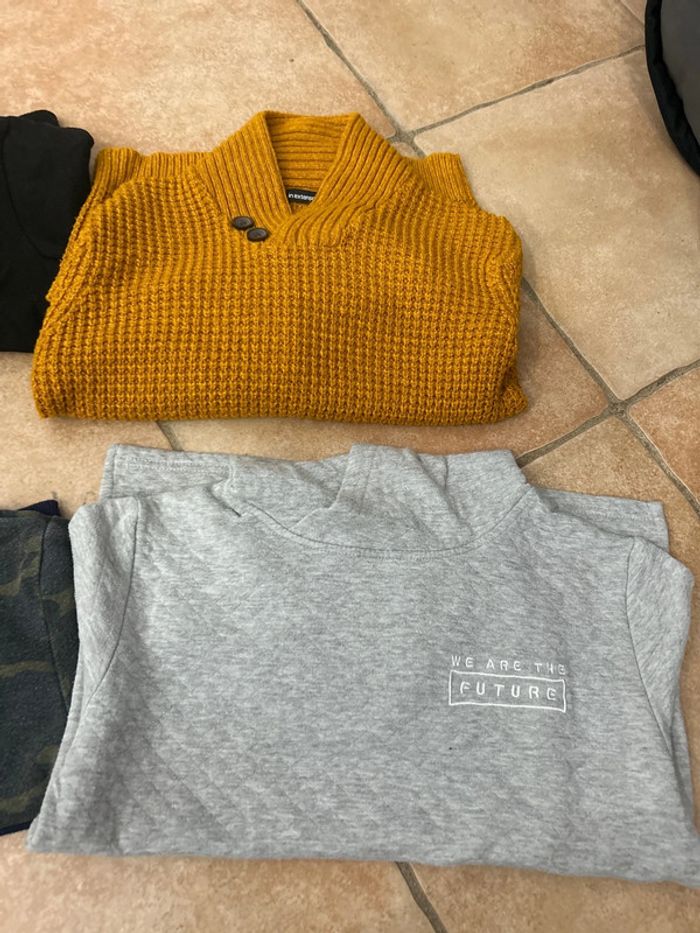 Lot de 4 sweats en 10 ans - photo numéro 3