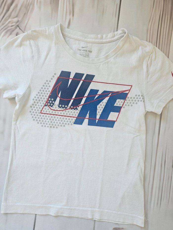 Tee-shirt 6/7 ans - photo numéro 2