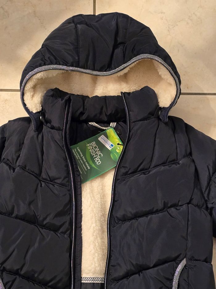 NEUVE (non portée) 🏷😍🥰🩷sublime  DOUDOUNE CHAUDE  (automne/hiver)  8 ANS fille 🩷🩷😍👌👌 - photo numéro 2