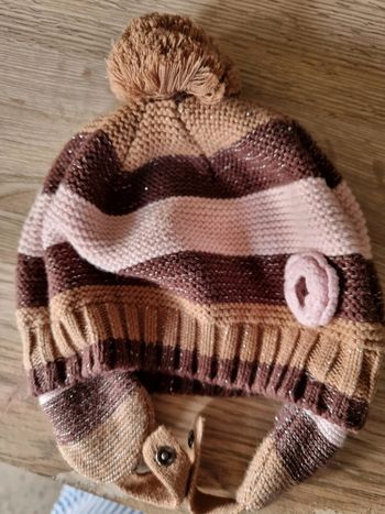 Bonnet marron rose et bordeaux