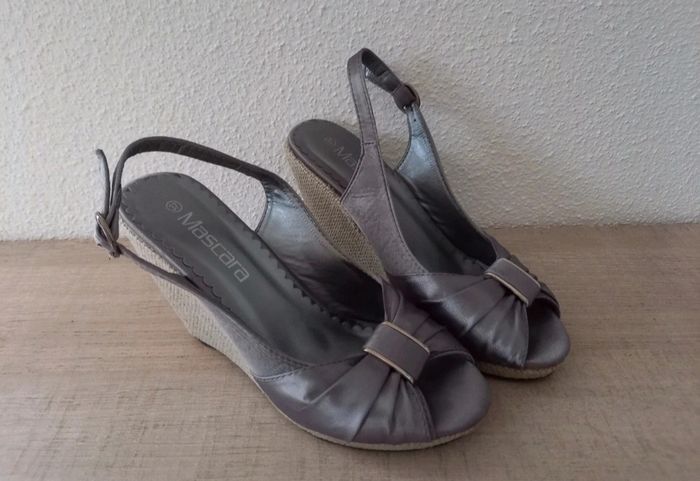Sandales Vintage talons compensés p37