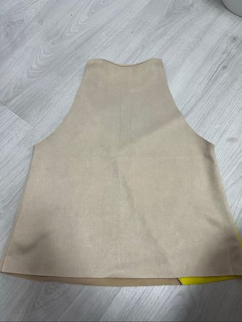 Haut femme taille S en suédine (daim ) Zara