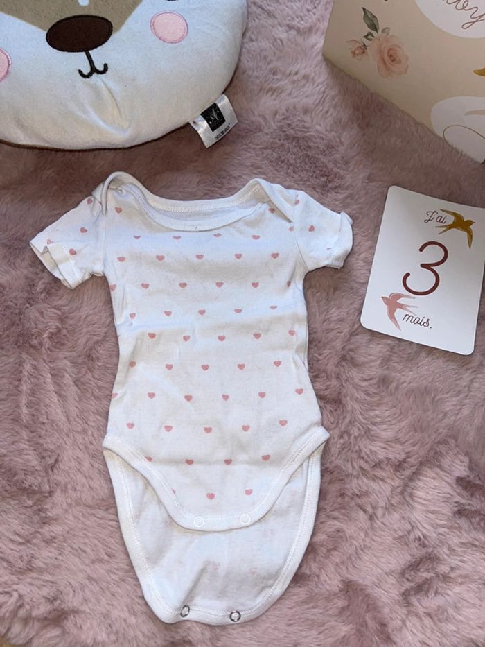 Lot de 4 body MC 3 mois - photo numéro 5