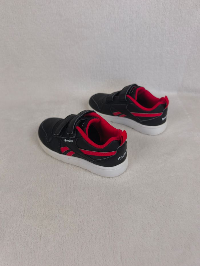 Basket scratch Noir et Rouge Reebok Garçon pointure 26.5 - photo numéro 4