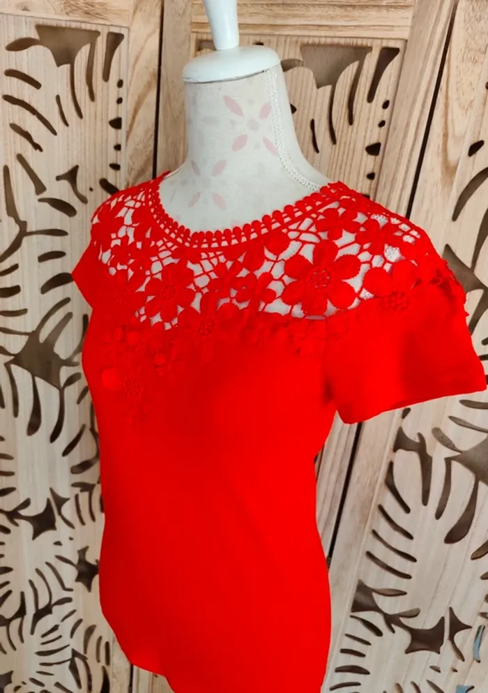 Tee shirt brodé fleurs TS/M Foresta Bella - photo numéro 6