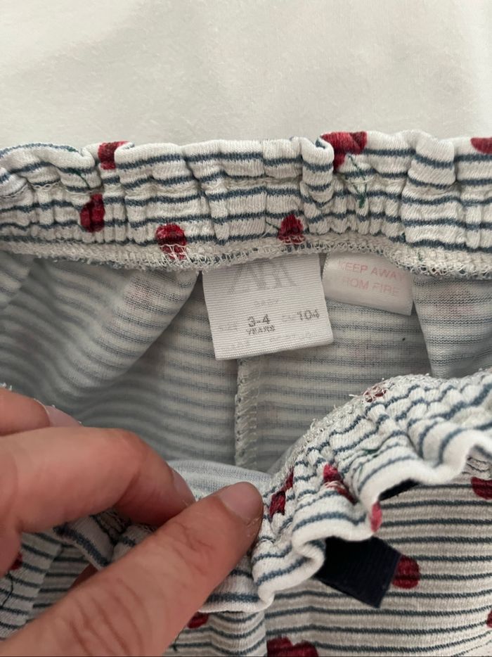 Short Zara fille taille3-4ans cerises - photo numéro 2