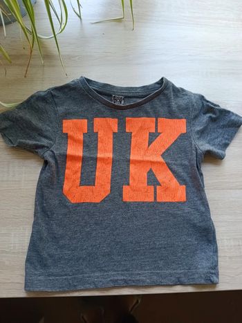 Tee-shirt manches courtes taille 24 mois