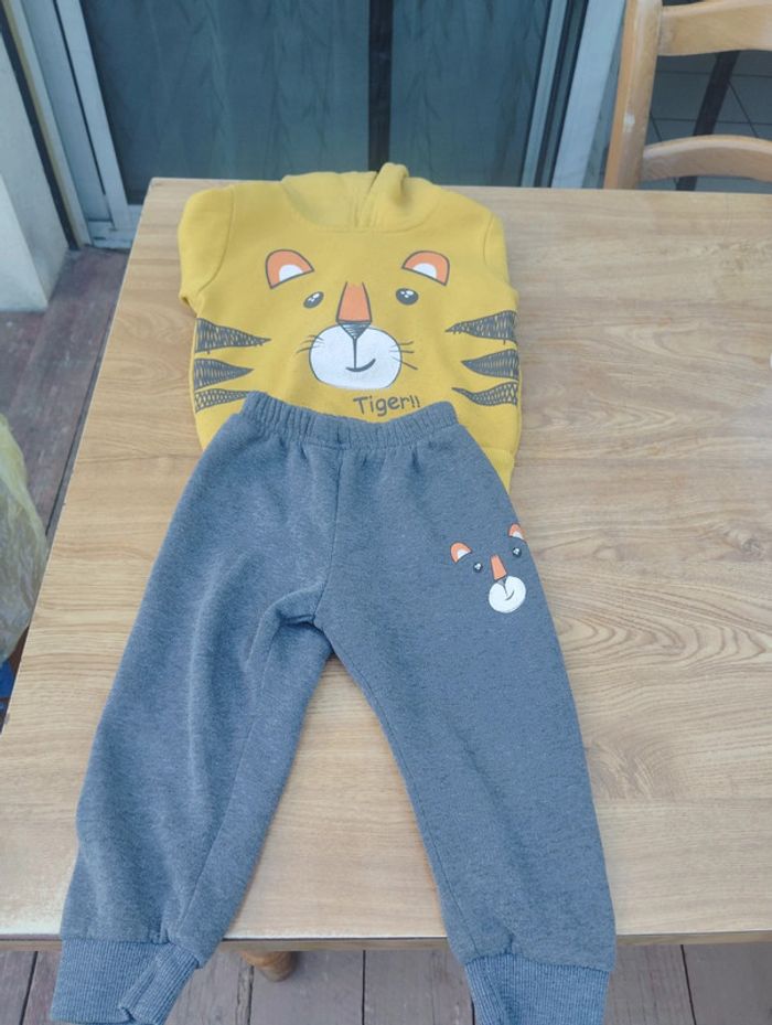 Lot de 2 ensemble jogging 23 mois - photo numéro 4