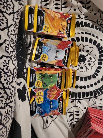 Lot de 48 boosters de 6 cartes lego ninjago serie 7 neuf