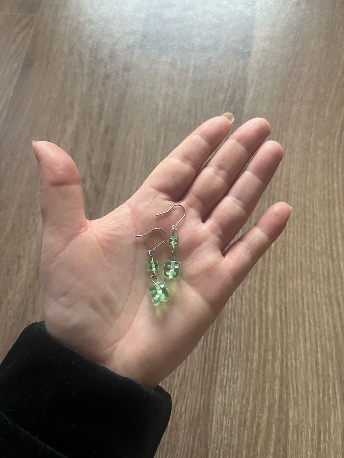 boucles d’oreilles dé