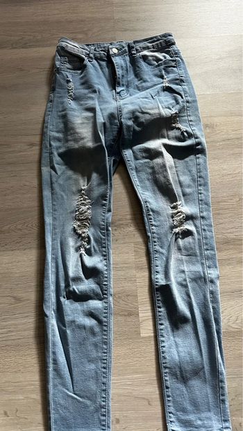 Jean skinny à trou