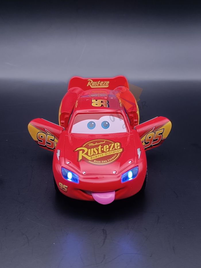 Voiture Cars Flash McQueen - photo numéro 5