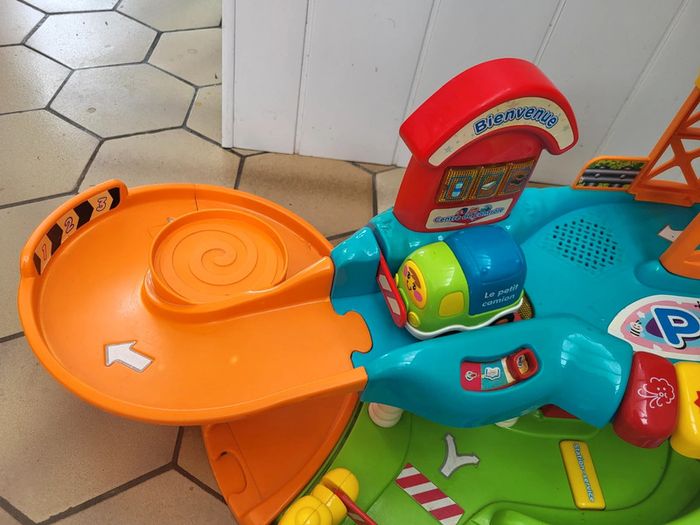 Circuit avec 1 voiture - photo numéro 2