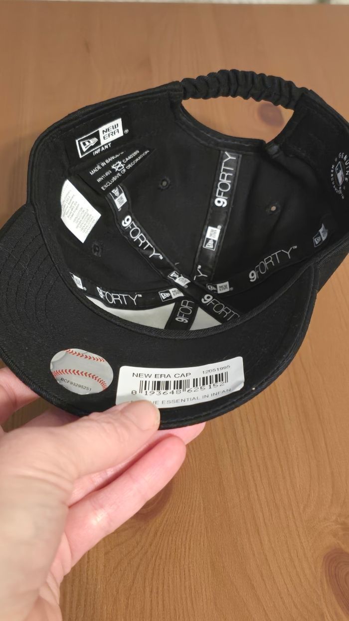 Neuve (non portée) 😍🤩🥰casquette 0/2ans mixte new era - photo numéro 2